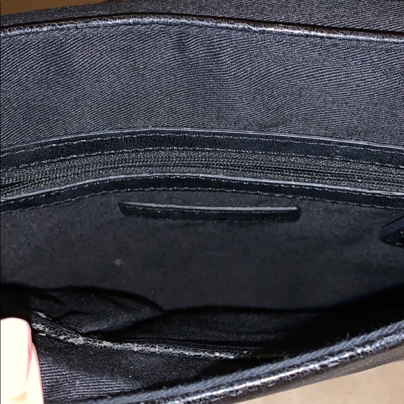 black BCBG clutch - Picture 3 of 4